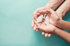 Respiratoire kinesitherapie bij meewerkende en niet-meewerkende kinderen en baby's